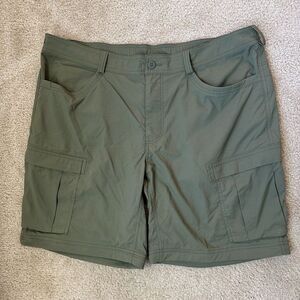 REI Men's Co Op Green Cargo‎ Shorts Size 42